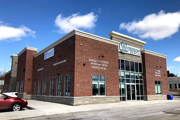 front view of riverfront dental clinic